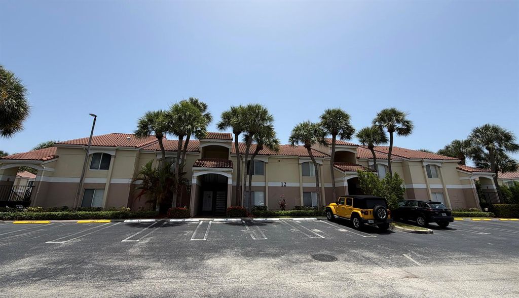 815 W Boynton Beach Boulevard 12-203, Boynton Beach, FL 33426