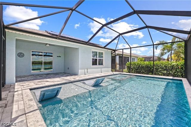 8720 Swell Brooks CT, North Fort Myers, FL 33917