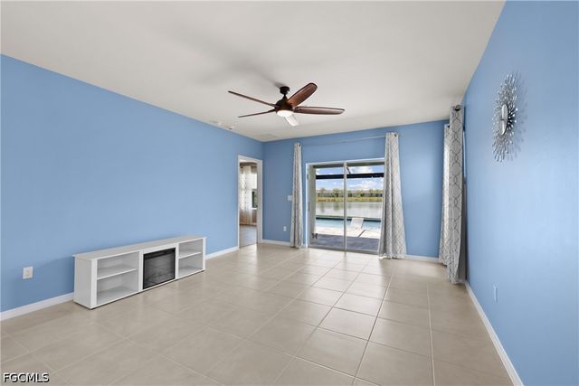 8720 Swell Brooks CT, North Fort Myers, FL 33917