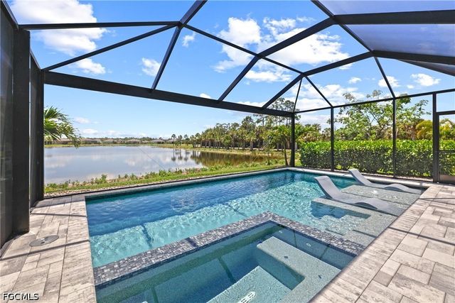 8720 Swell Brooks CT, North Fort Myers, FL 33917