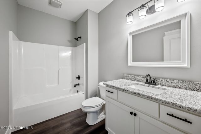 3095 E Plaza Boulevard, Northwood, OH 43619