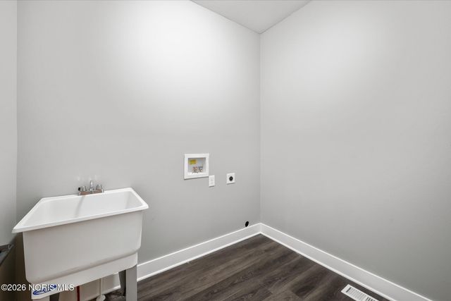 3095 E Plaza Boulevard, Northwood, OH 43619