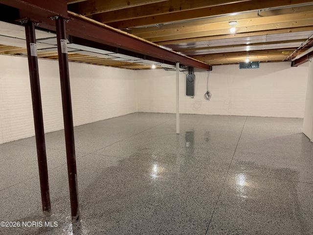 3095 E Plaza Boulevard, Northwood, OH 43619