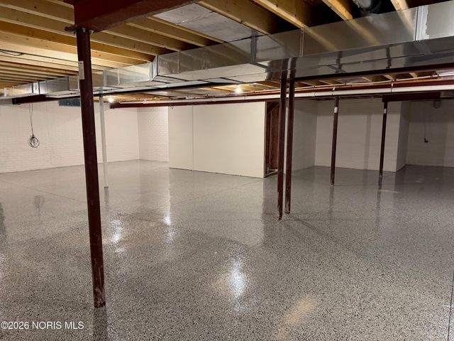 3095 E Plaza Boulevard, Northwood, OH 43619