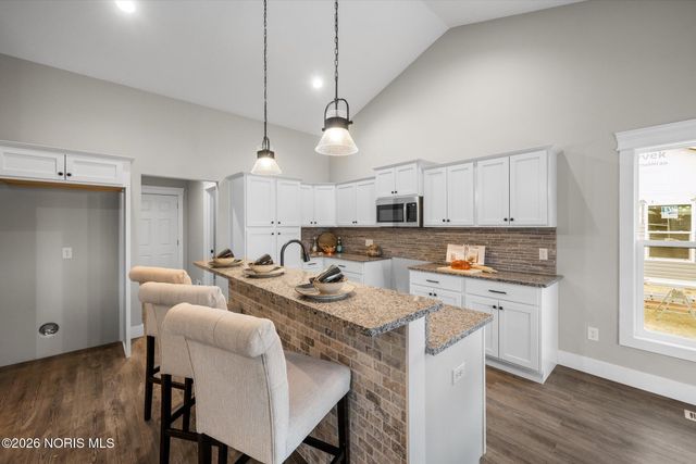 3095 E Plaza Boulevard, Northwood, OH 43619