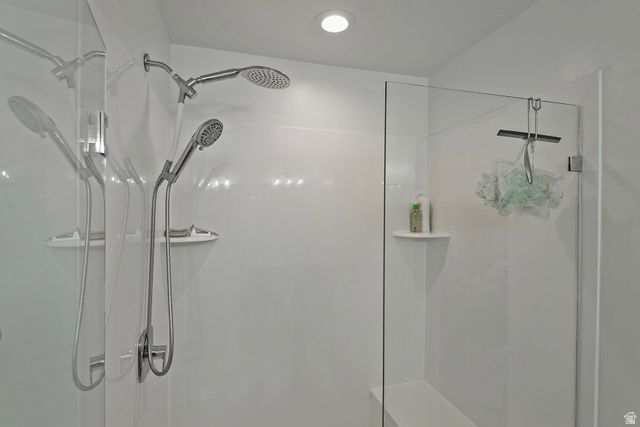 16096 S TRUSS DR, Bluffdale, UT 84065