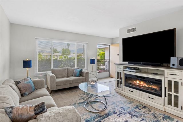 621 Palmer Street, Hemet, CA 92543