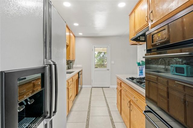621 Palmer Street, Hemet, CA 92543