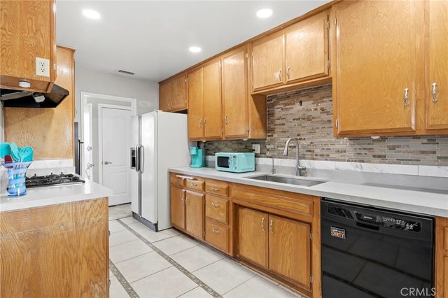 621 Palmer Street, Hemet, CA 92543