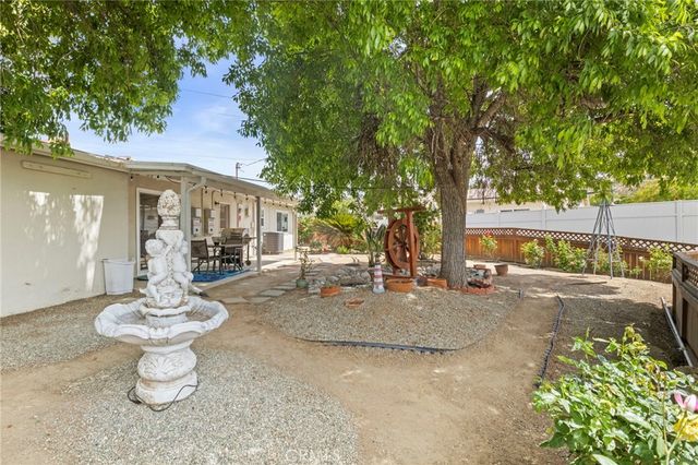 621 Palmer Street, Hemet, CA 92543