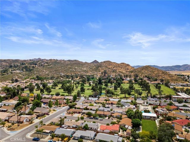 621 Palmer Street, Hemet, CA 92543