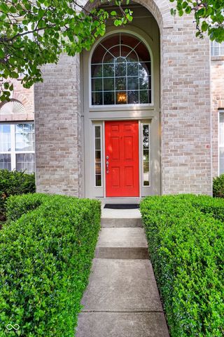 9326 Windrift Way, Zionsville, IN 46077