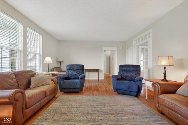 9326 Windrift Way, Zionsville, IN 46077