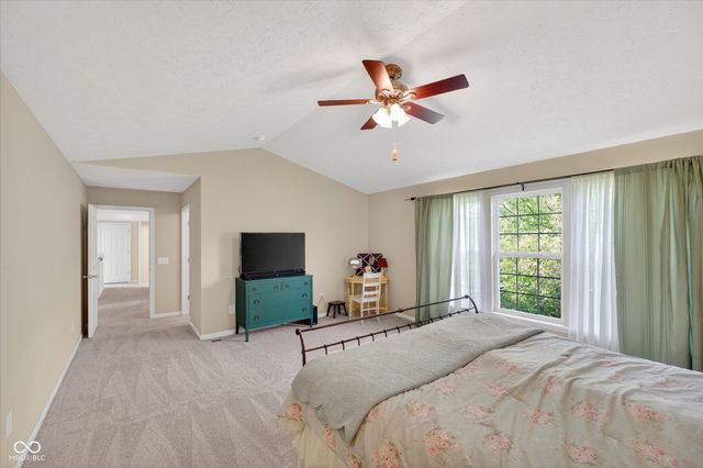 9326 Windrift Way, Zionsville, IN 46077