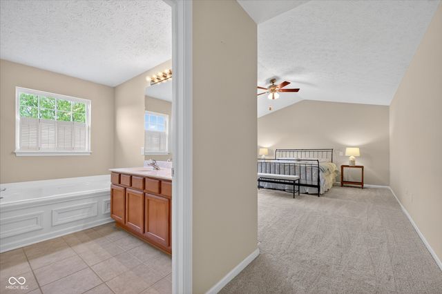 9326 Windrift Way, Zionsville, IN 46077