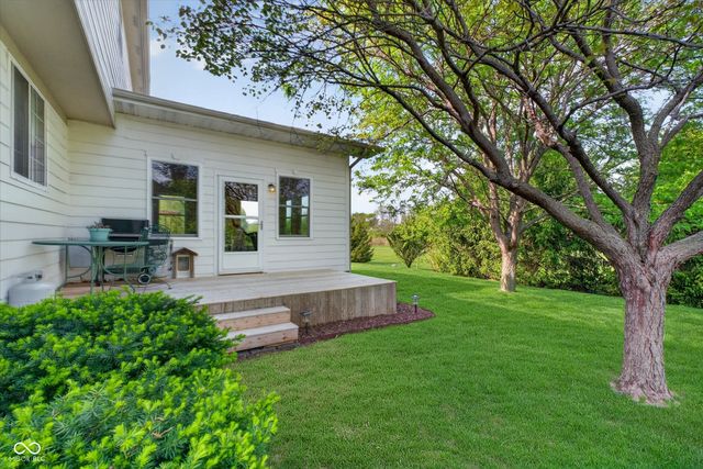 9326 Windrift Way, Zionsville, IN 46077