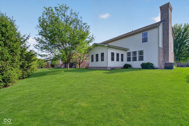 9326 Windrift Way, Zionsville, IN 46077