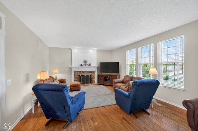 9326 Windrift Way, Zionsville, IN 46077