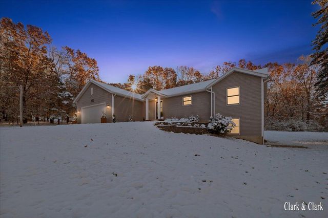 992 N Washington Street, Lowell, MI 49331