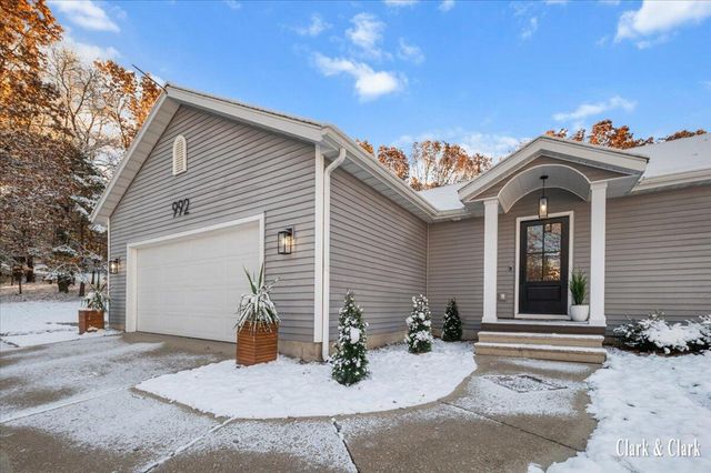 992 N Washington Street, Lowell, MI 49331