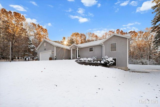 992 N Washington Street, Lowell, MI 49331