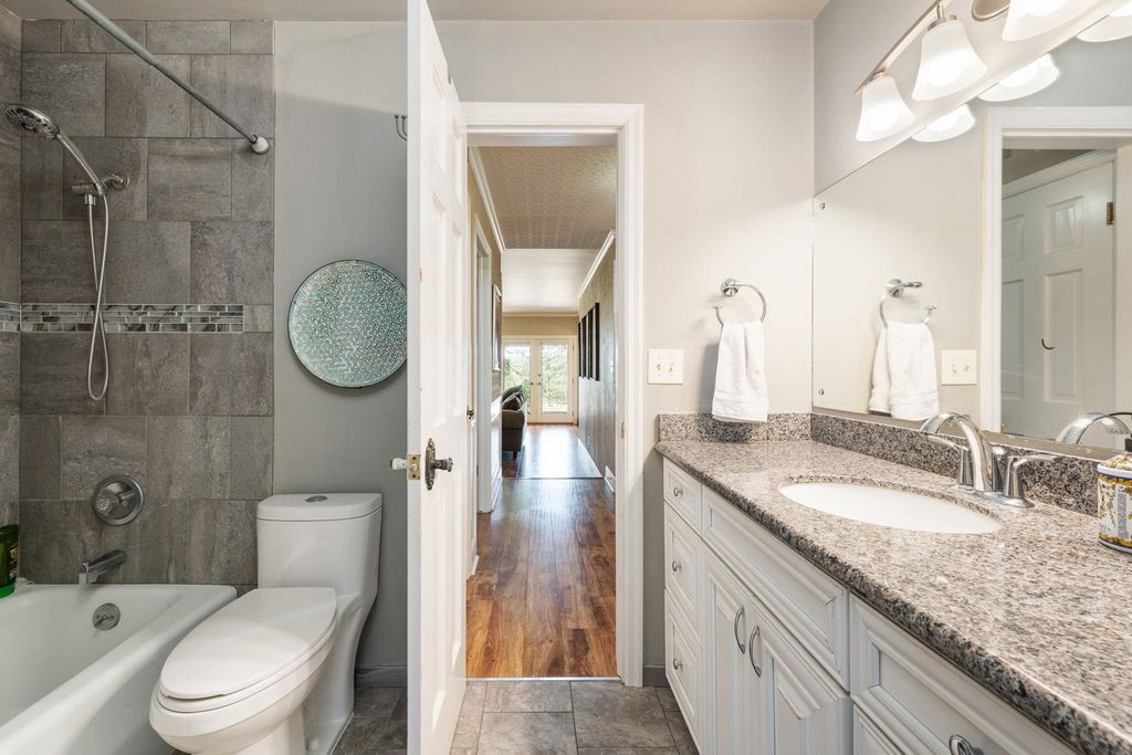 4311 W Center Ln, Spokane, WA 99208 photo 13