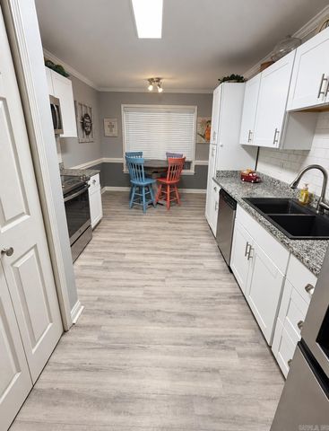 209 Rodney Guthrie Drive, Cabot, AR 72023