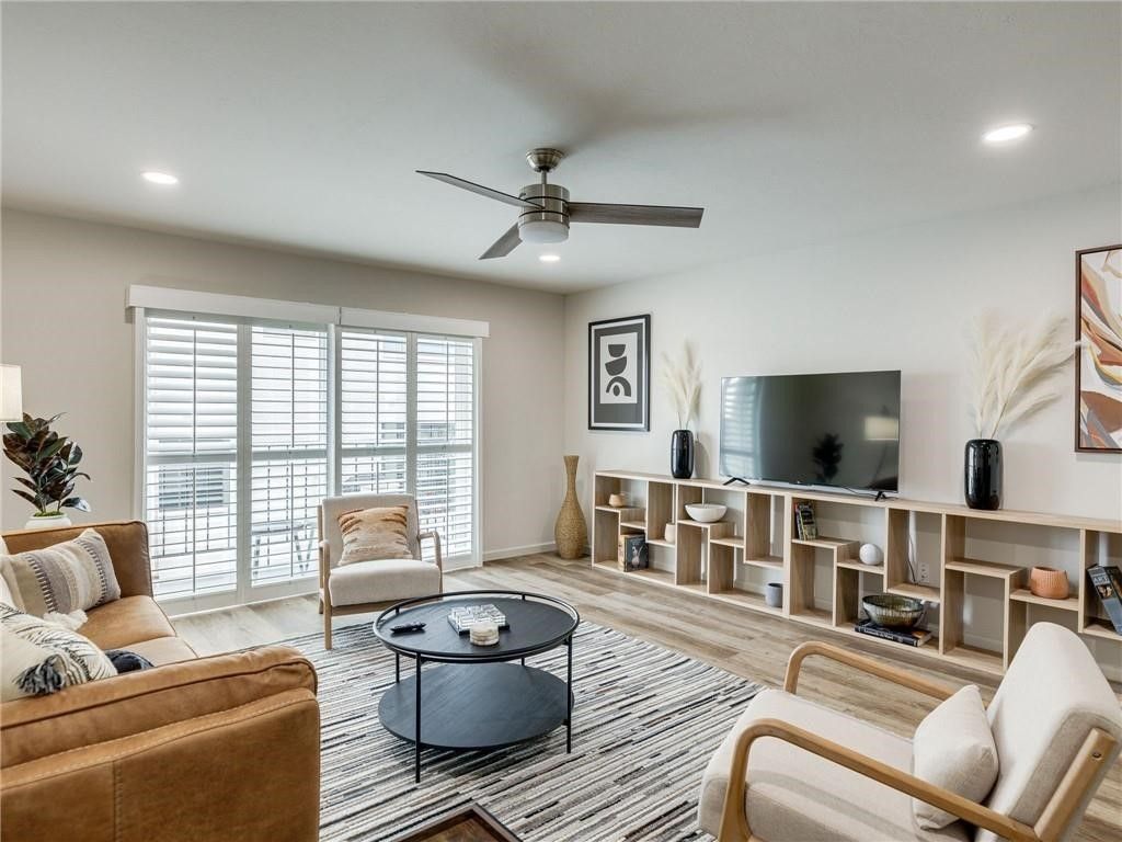 1110 Sherwood Lane 215, Nichols Hills, OK 73116