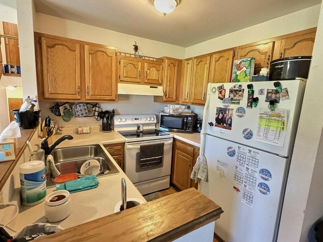 296 WINTERGREEN DRIVE, Omro, WI 54963