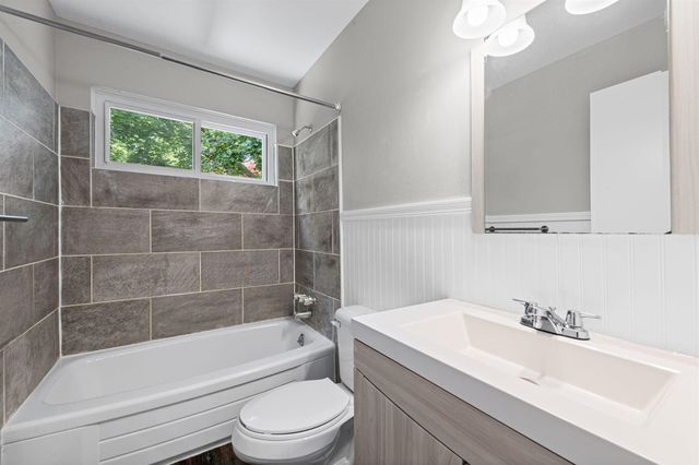 20436 Inkster Road, Redford, MI 48240