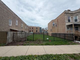 1053 N Lawndale Avenue, Chicago, IL 60651
