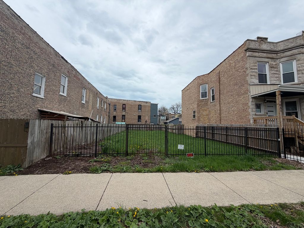 1053 N Lawndale Avenue, Chicago, IL 60651