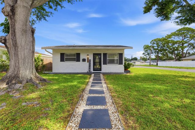 801 89TH AVENUE N, St Petersburg, FL 33702