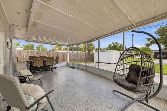 801 89TH AVENUE N, St Petersburg, FL 33702