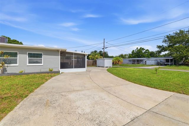 801 89TH AVENUE N, St Petersburg, FL 33702