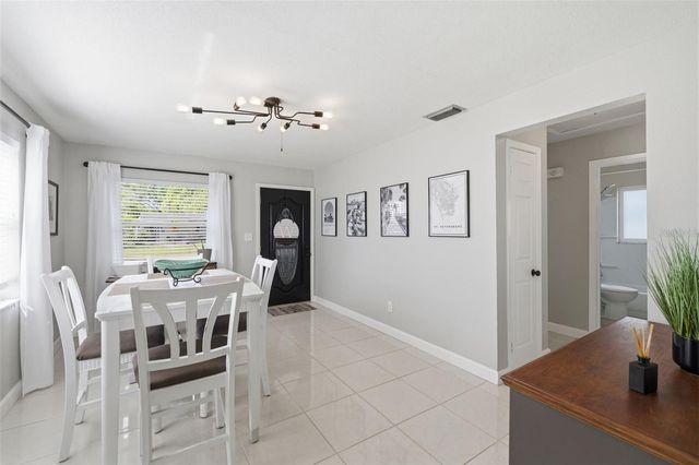 801 89TH AVENUE N, St Petersburg, FL 33702