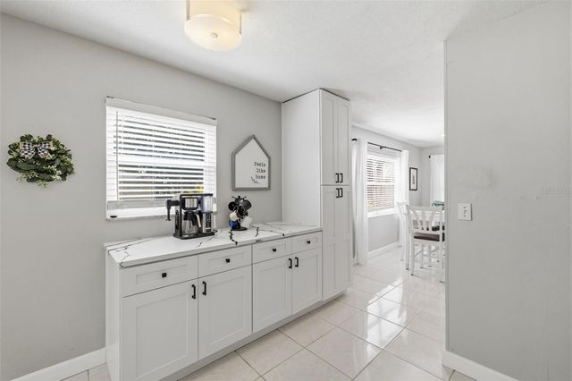 801 89TH AVENUE N, St Petersburg, FL 33702