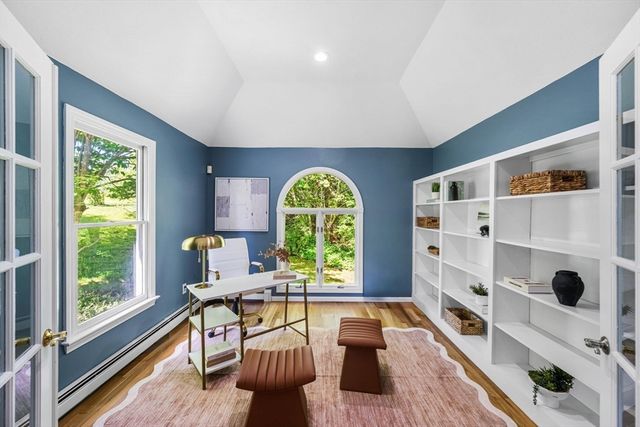 4 Skyview Dr, Walpole, MA 02081
