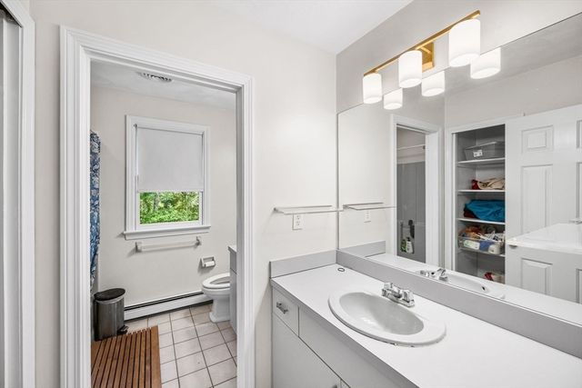 4 Skyview Dr, Walpole, MA 02081