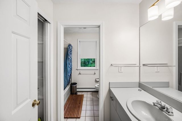 4 Skyview Dr, Walpole, MA 02081
