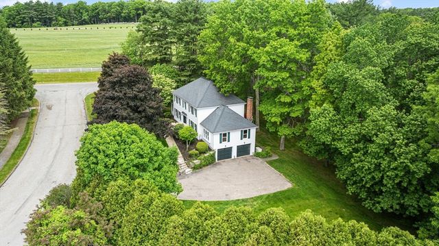 4 Skyview Dr, Walpole, MA 02081