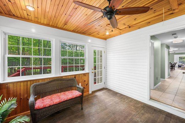4 Skyview Dr, Walpole, MA 02081