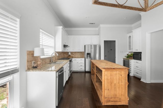 1003 Lakewood Drive, Mckinney, TX 75072