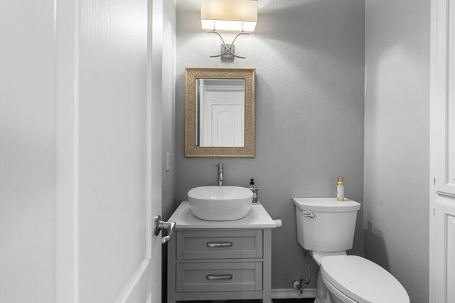 1003 Lakewood Drive, Mckinney, TX 75072