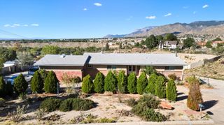 829 STAGECOACH Road SE, Albuquerque, NM 87123