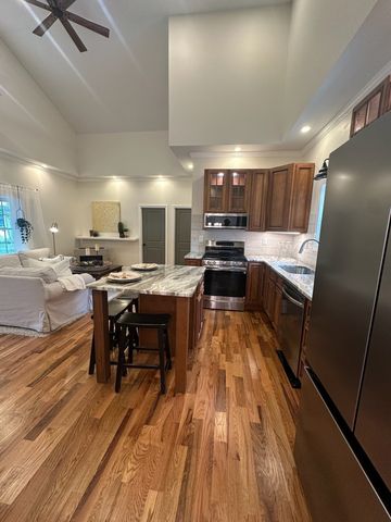 230 S Row Rd, Lunenburg, MA 01462