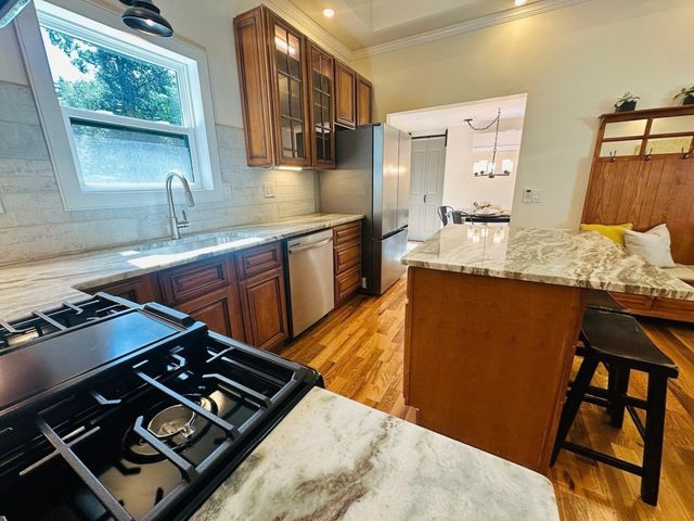 230 S Row Rd, Lunenburg, MA 01462