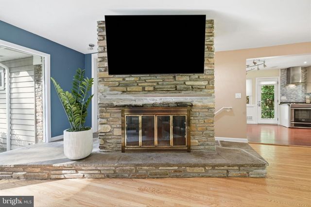 2115 WILLOW BROOK DR, Huntingdon Valley, PA 19006