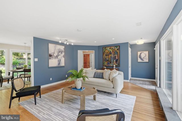 2115 WILLOW BROOK DR, Huntingdon Valley, PA 19006