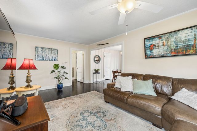 1007 Broadmoor Dr, Nashville, TN 37216